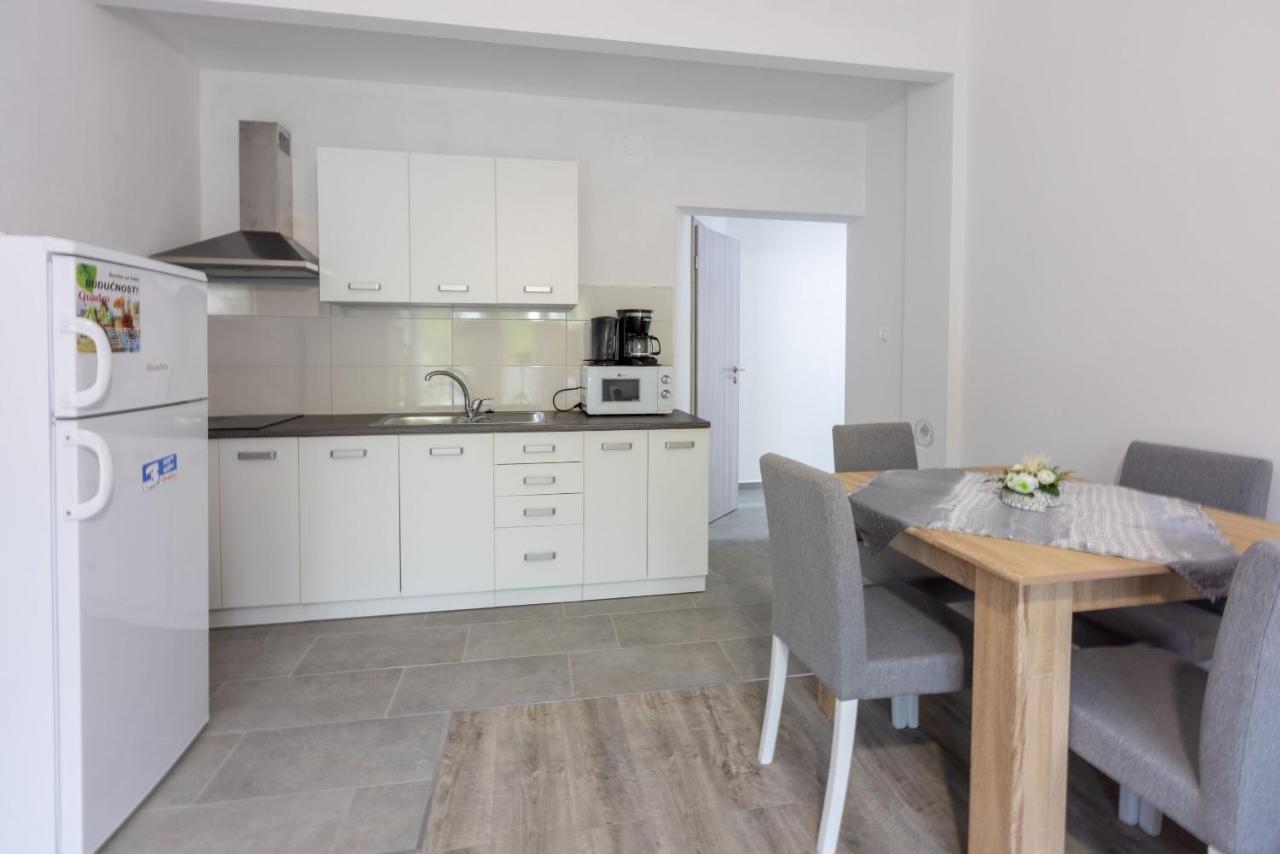 Apartments Ankica Цриквеница Экстерьер фото